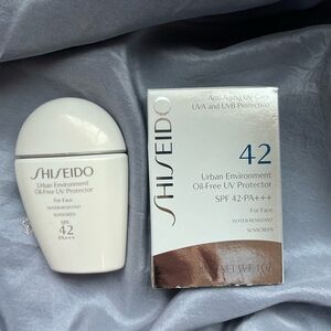 SHISEIDO Urban Environment Oil-Free UV Protector
SPF 42 For Face Sunscreen NEW